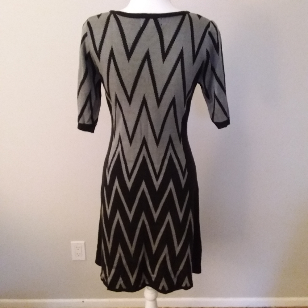 RN Studio by Ronni Black/Grey Chevron Dress - Picture 6 of 8